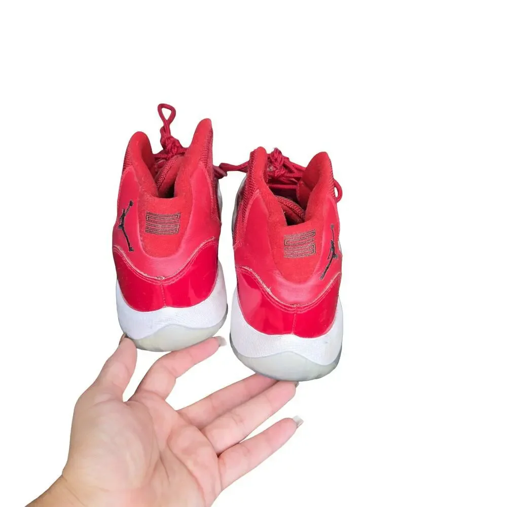 Jordan 11 Retro Red Boy's Sneaker Size: 5Y‎